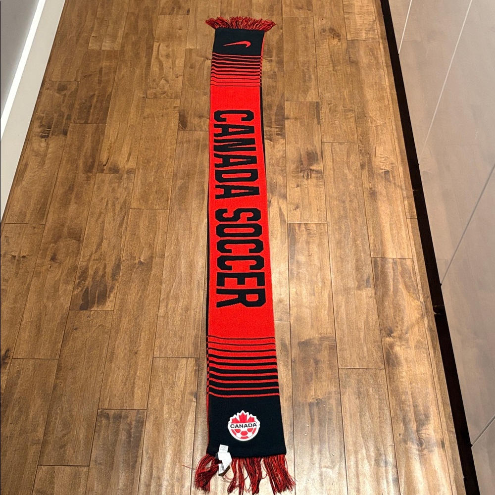 Canada National Soccer Team Nike Red/Black Jacquard Local Scarf - Picture 7 of 7